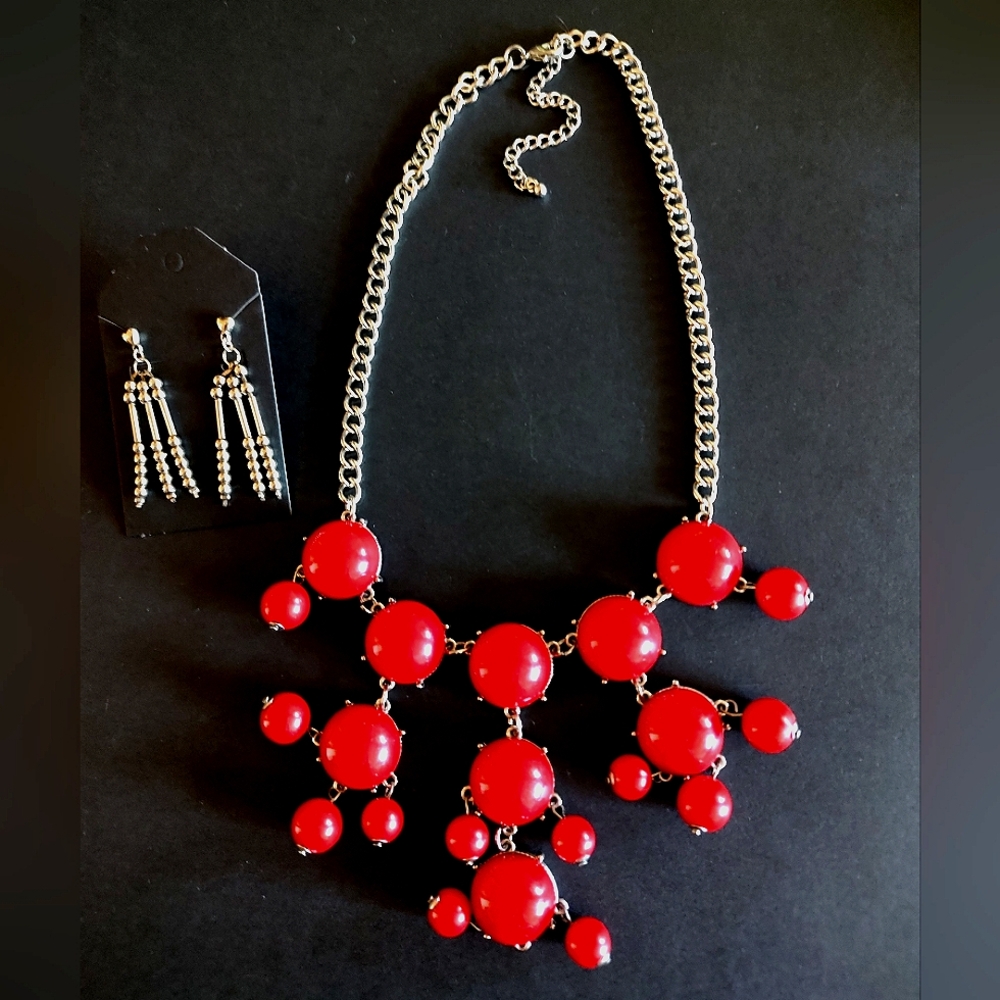 RED AND SILVER STATEMENT NECKLACE WITH SILVER EARRINGS